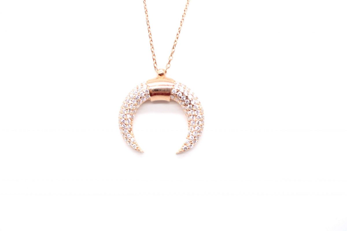 Rose gold-plated with zircon